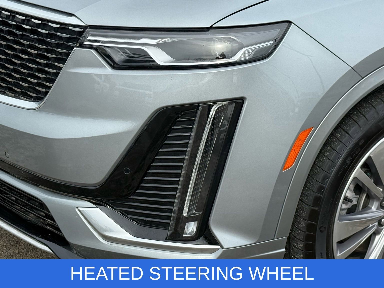 Used 2025 Cadillac XT6 Premium Luxury image 17