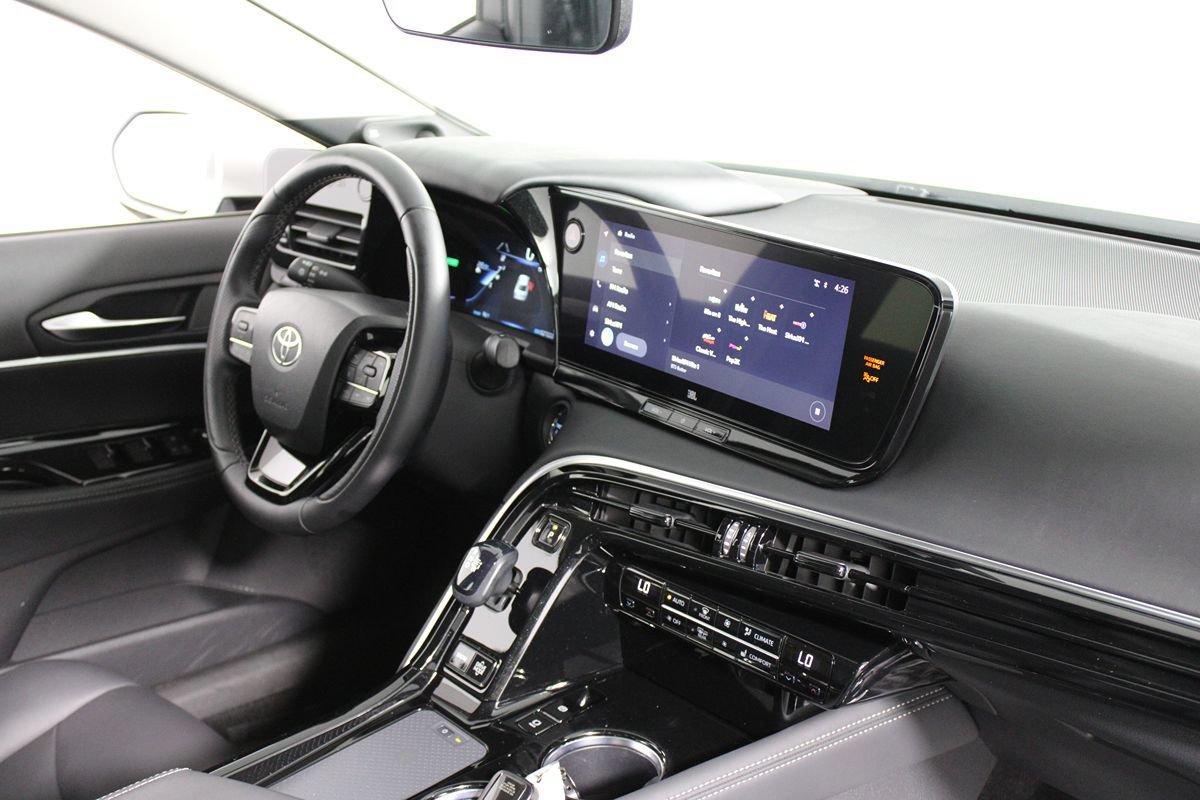 Used 2023 Toyota Mirai w/ Advanced Technology Package RWD image 15