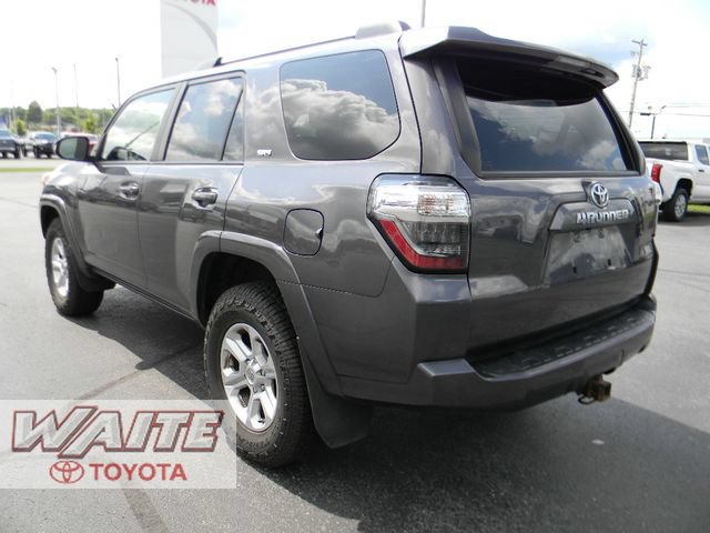 Used 2022 Toyota 4Runner SR5 Premium w/ Moonroof Package AWD/4WD image 4