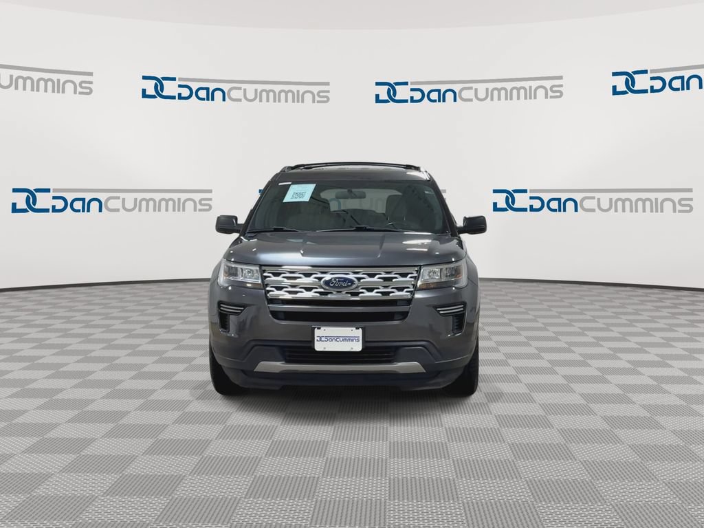 Used 2019 Ford Explorer XLT AWD/4WD image 3