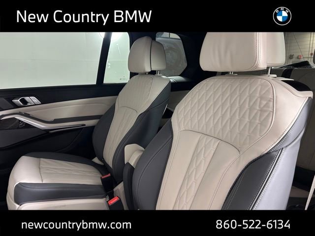 New 2026 BMW X7 M60i image 26