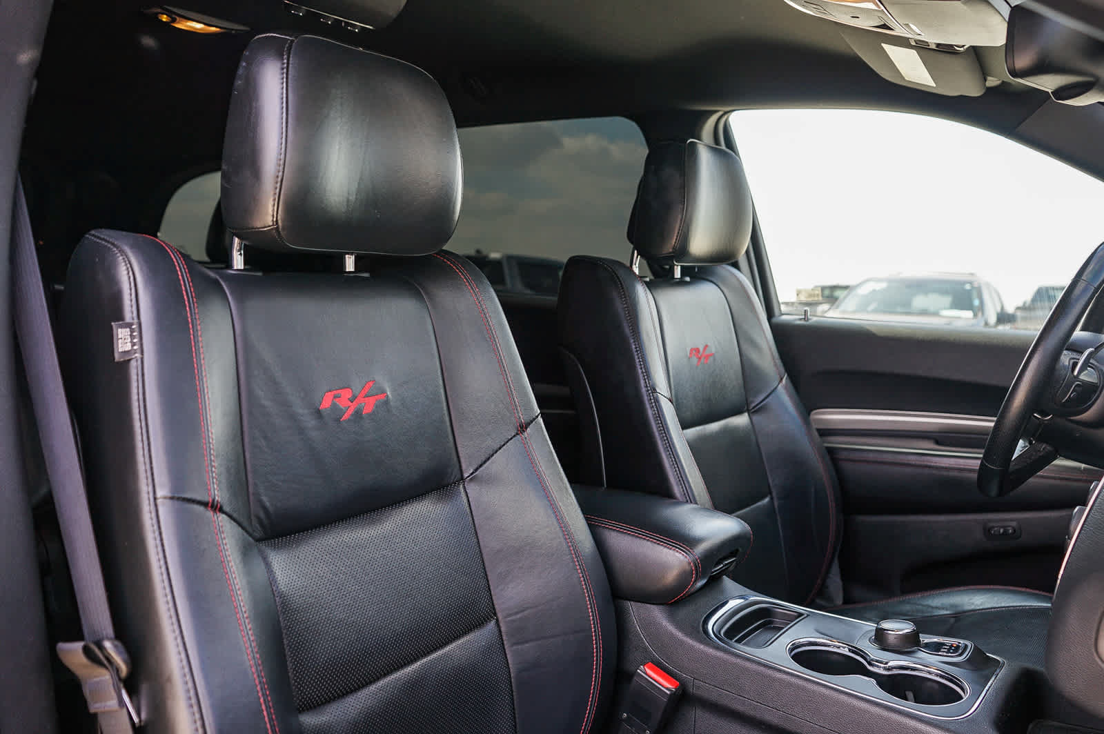Used 2016 Dodge Durango R/T w/ Blacktop Package RWD image 31