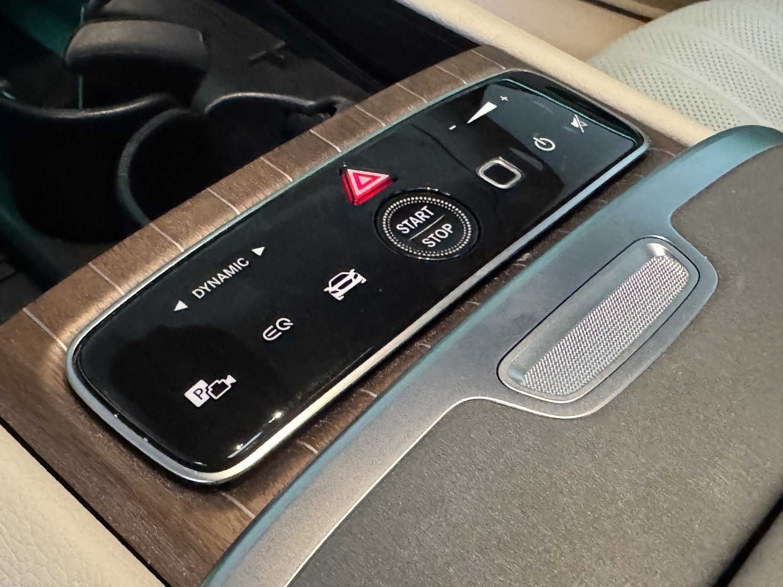 Used 2023 Mercedes-Benz EQS 580 4MATIC Sedan image 33