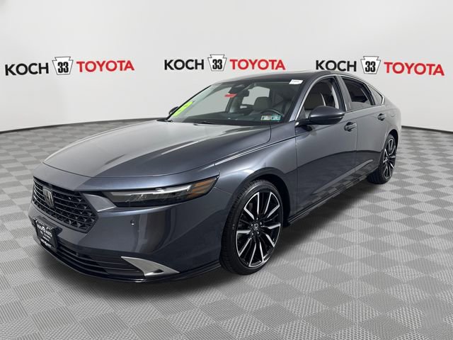 Used 2025 Honda Accord Touring image 8