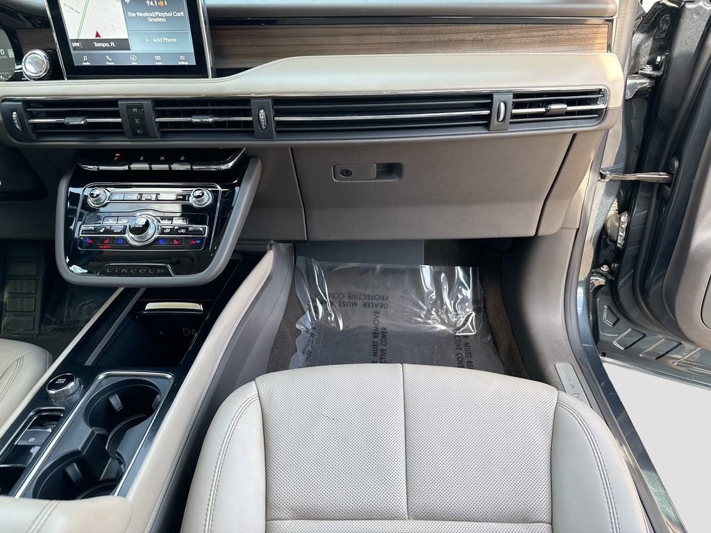 Used 2022 Lincoln Corsair Reserve w/ Equipment Group 201A image 19