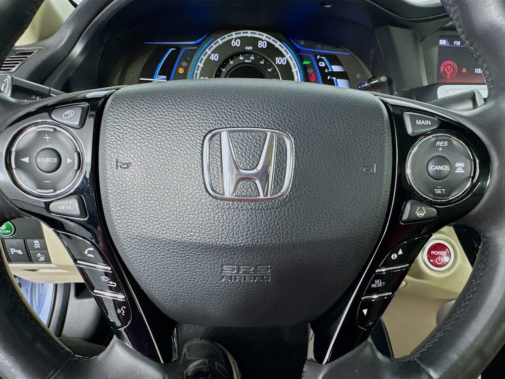 Used 2017 Honda Accord Touring image 16