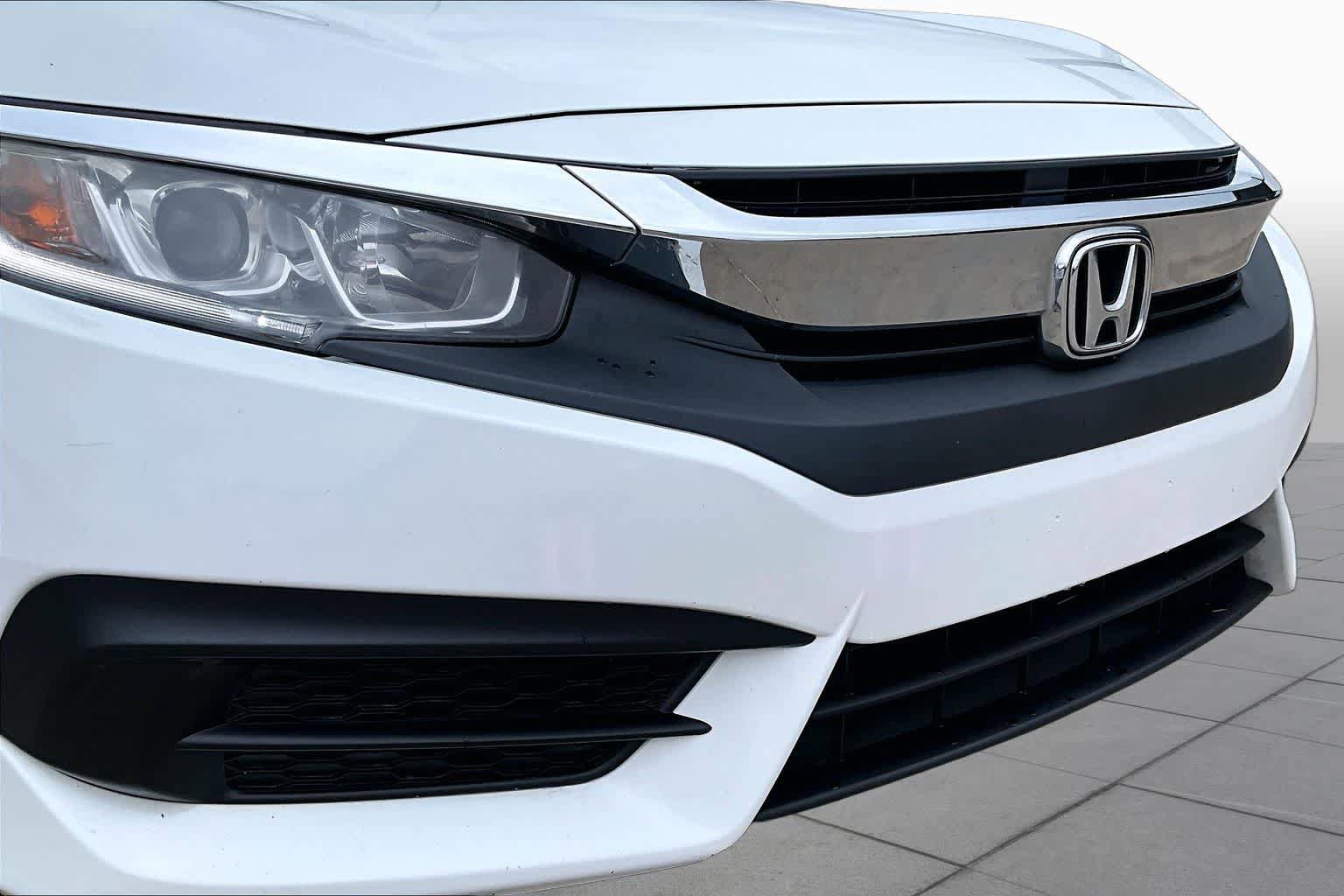 Used 2018 Honda Civic EX image 28