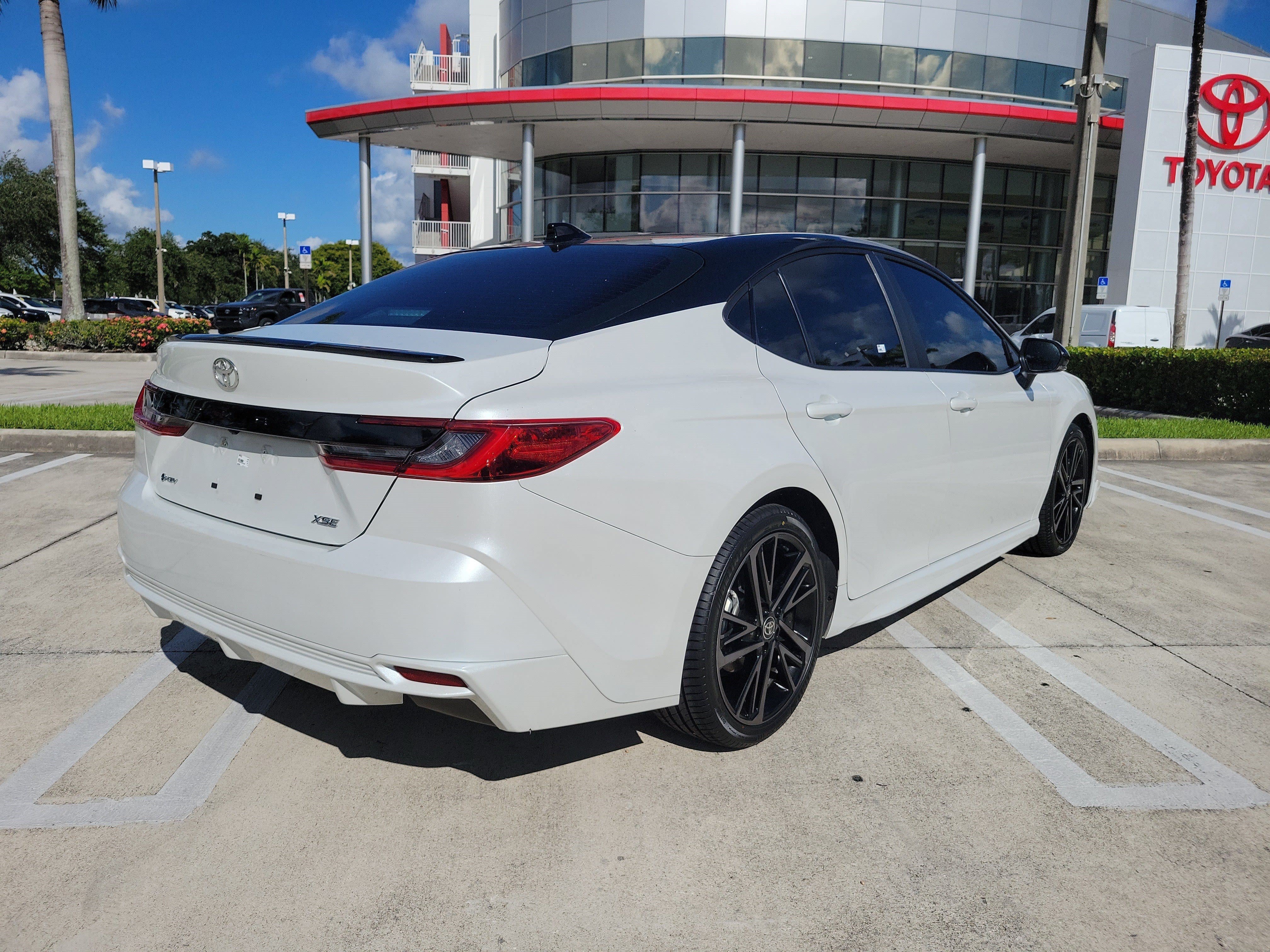 Certified 2025 Toyota Camry XSE FWD image 7