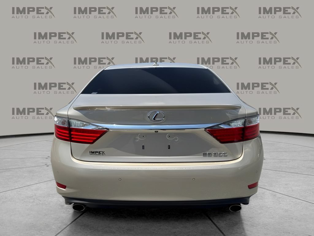 Used 2014 Lexus ES 350 w/ Luxury Package FWD image 4