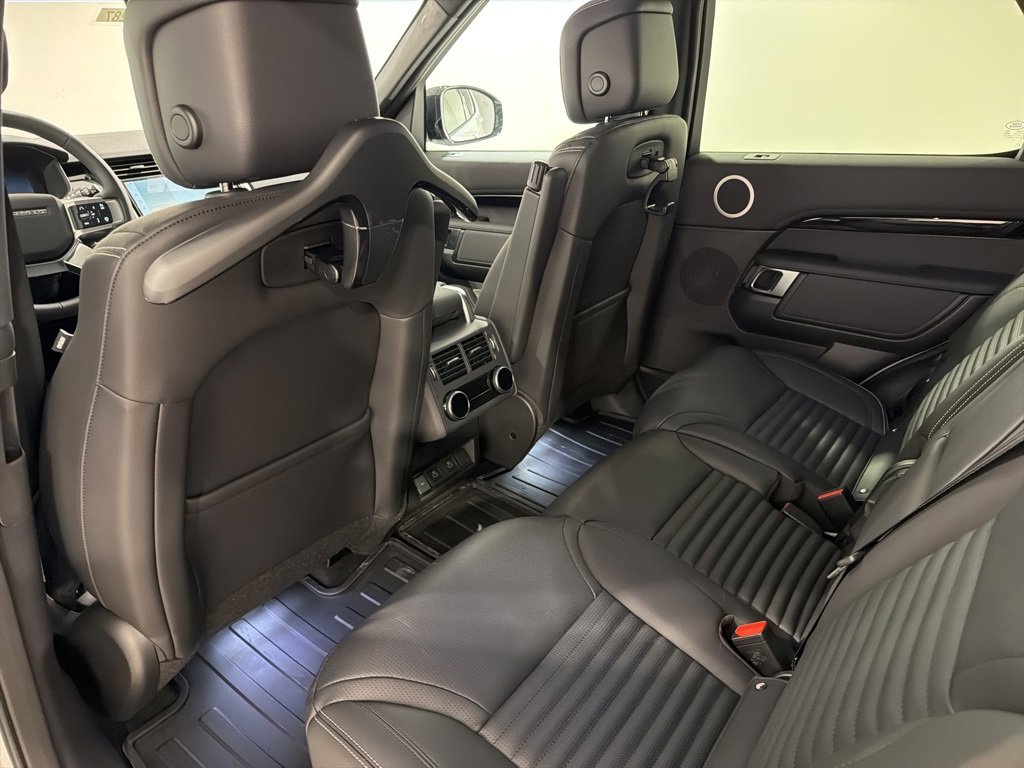 New 2025 Land Rover Discovery S image 21