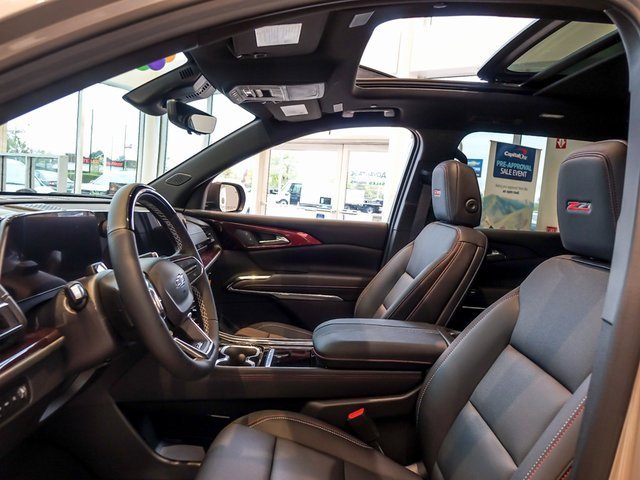 New 2026 Chevrolet Traverse Z71 w/ Enhanced Driving Package image 9