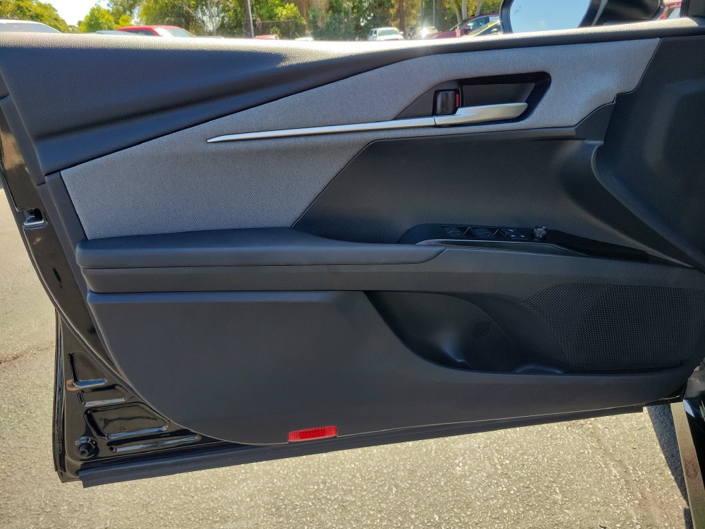 Used 2025 Toyota Camry LE w/ Convenience Package FWD image 21