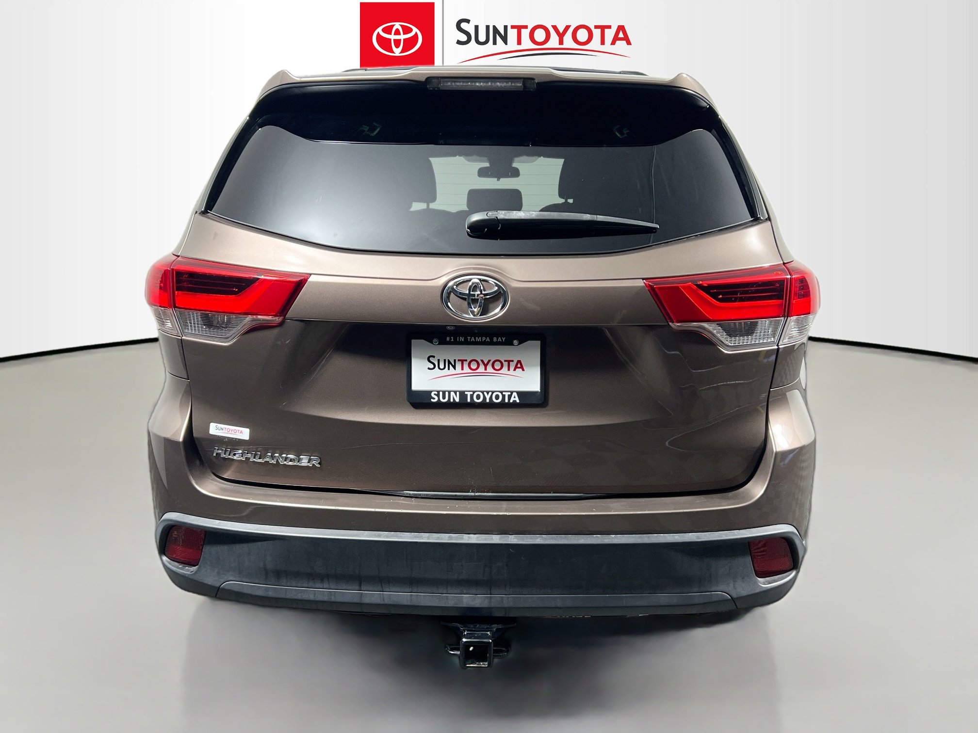 Used 2019 Toyota Highlander LE image 5