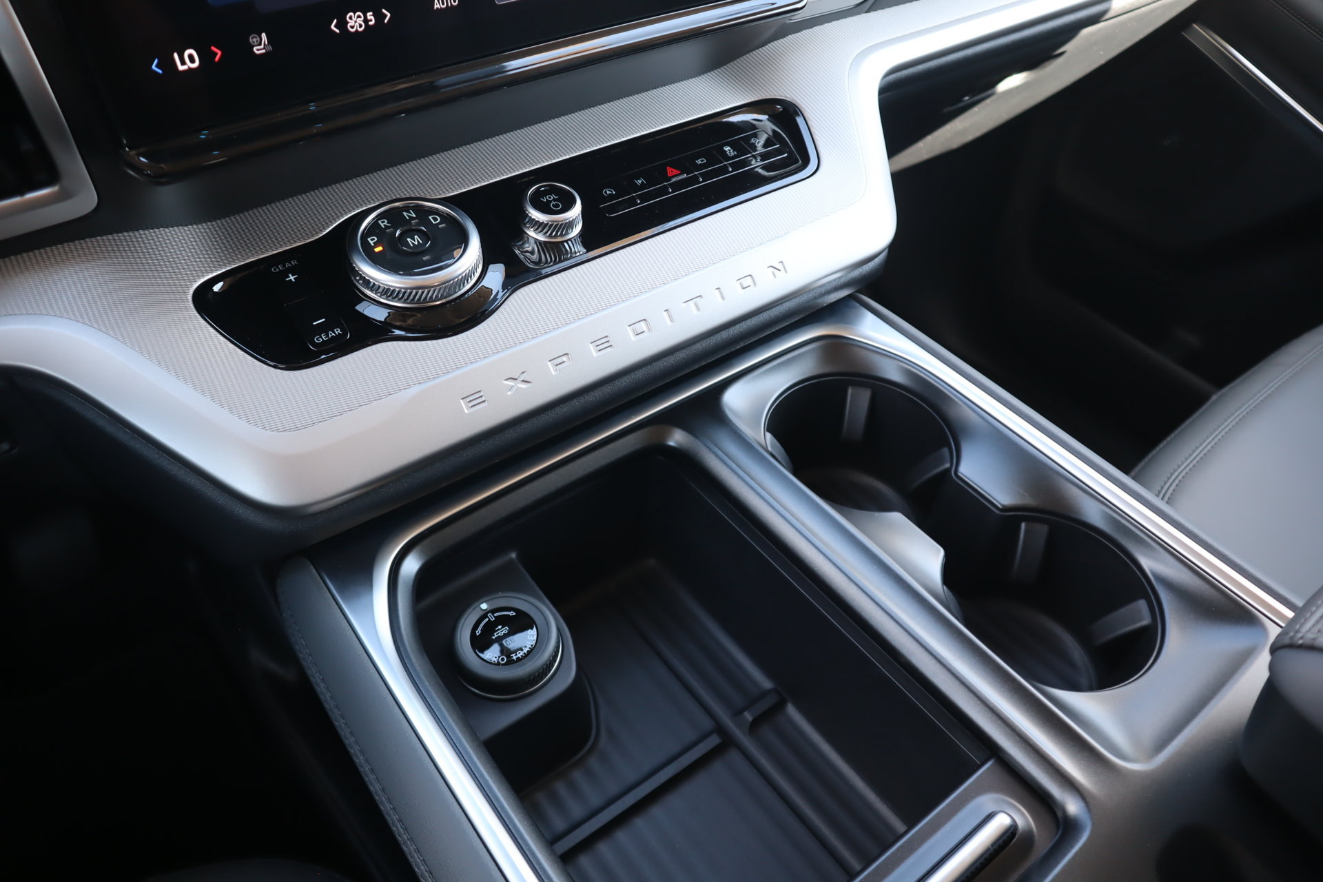 New 2027 Ford Expedition Active AWD/4WD image 9