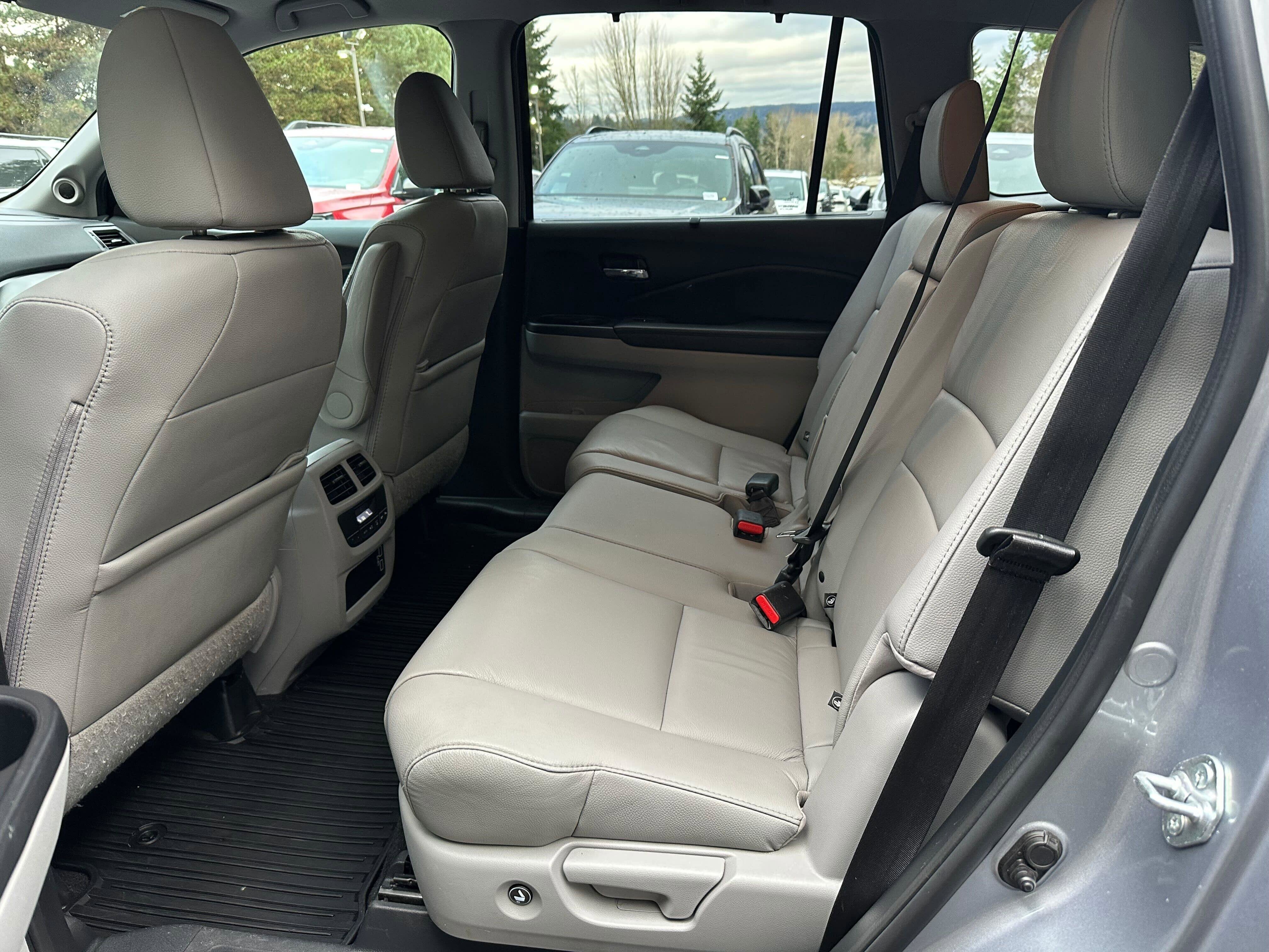 Used 2022 Honda Pilot Special Edition image 14