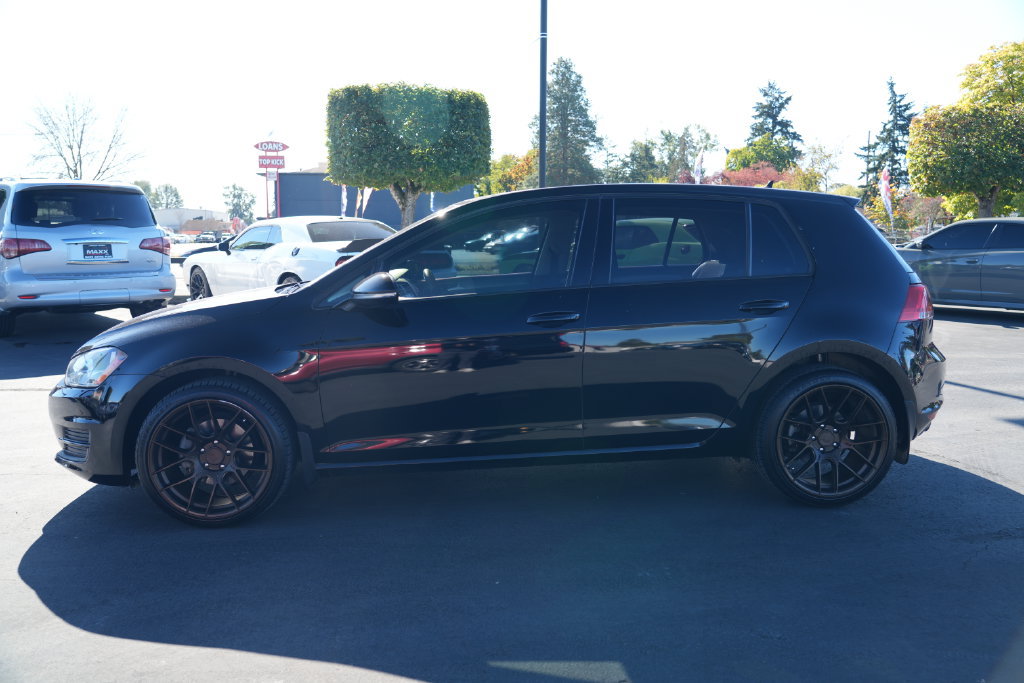 Used 2016 Volkswagen Golf S FWD image 12