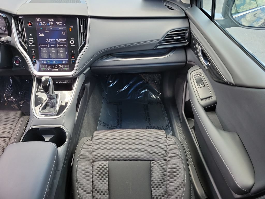 Used 2025 Subaru Outback Premium AWD/4WD image 16