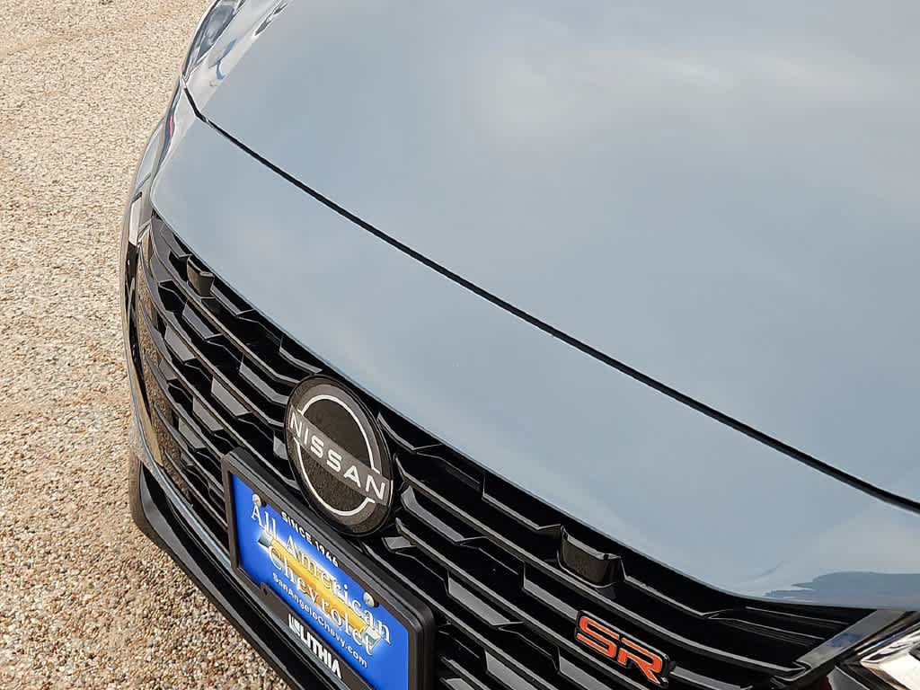 Used 2025 Nissan Sentra SR w/ SR Premium Package FWD image 13