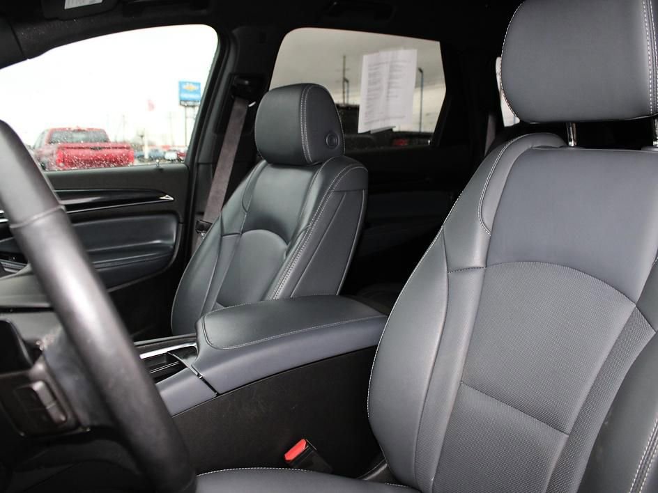 Used 2023 Buick Enclave Essence w/ Sport Touring Edition image 23