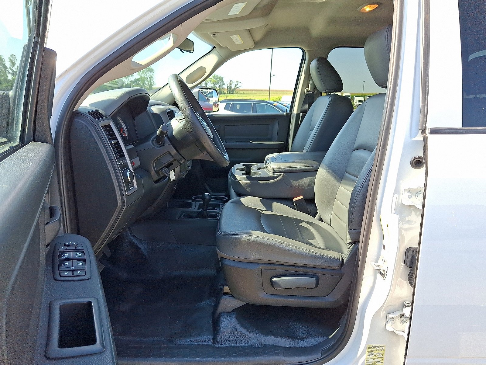 Used 2018 RAM 3500 Tradesman image 17