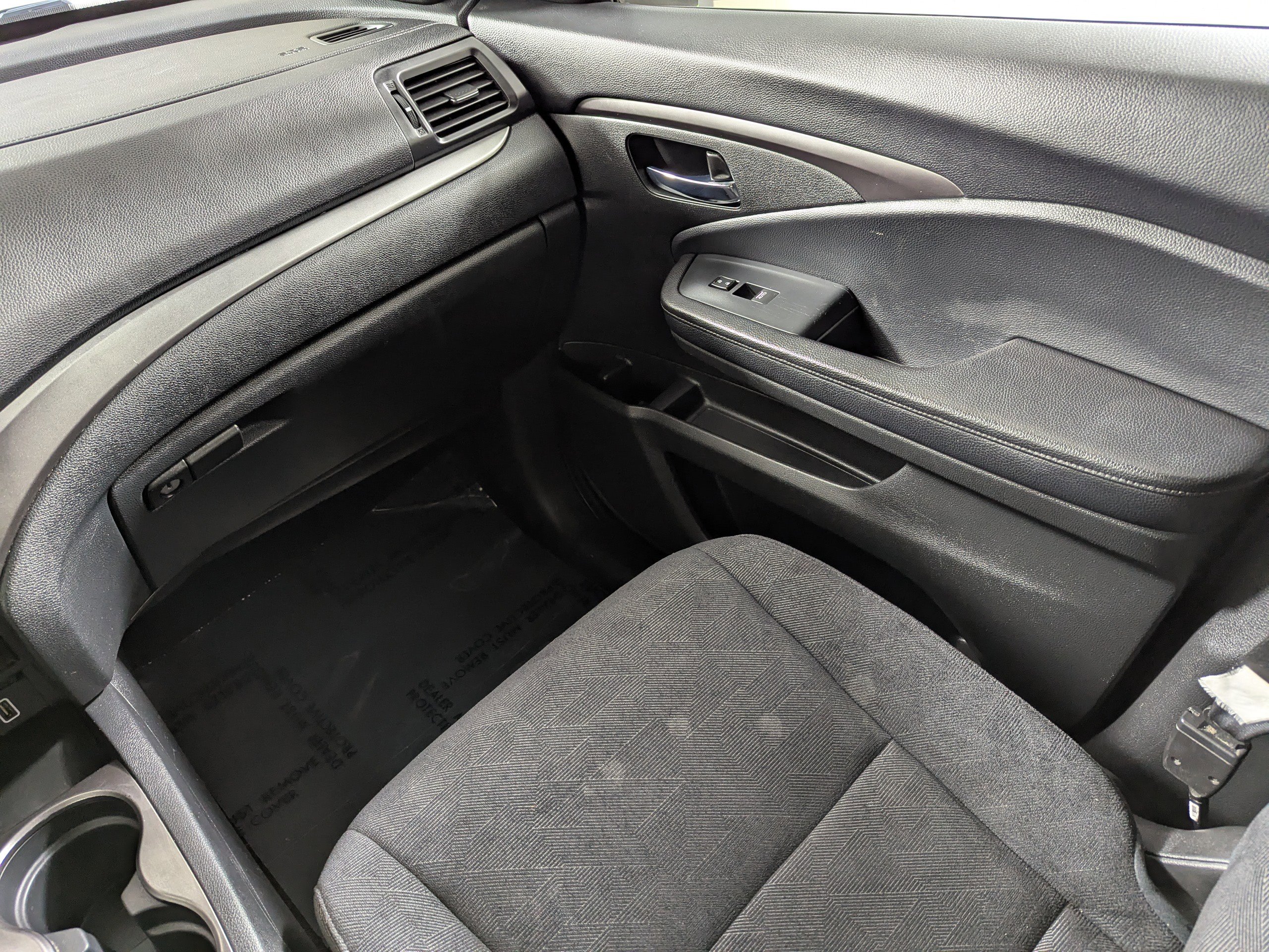 Used 2022 Honda Pilot Sport image 11