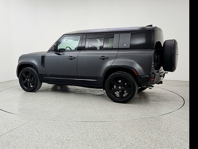 Used 2023 Land Rover Defender 110 image 7