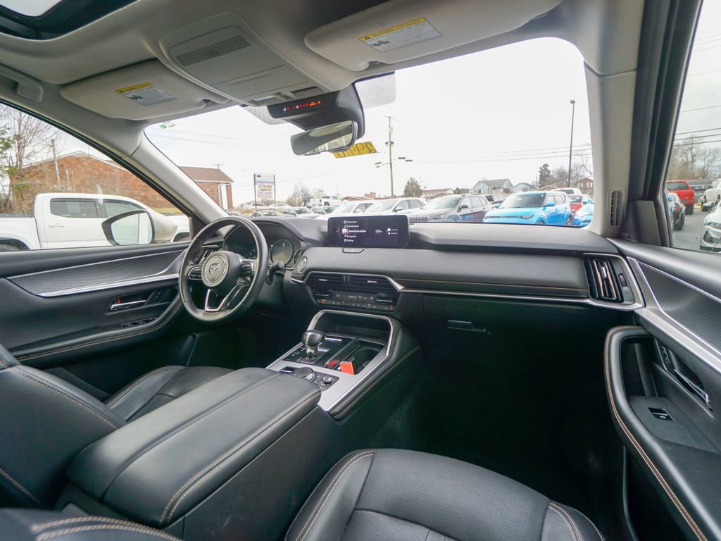 Used 2024 MAZDA CX-90 3.3 Turbo w/ Premium Package image 17