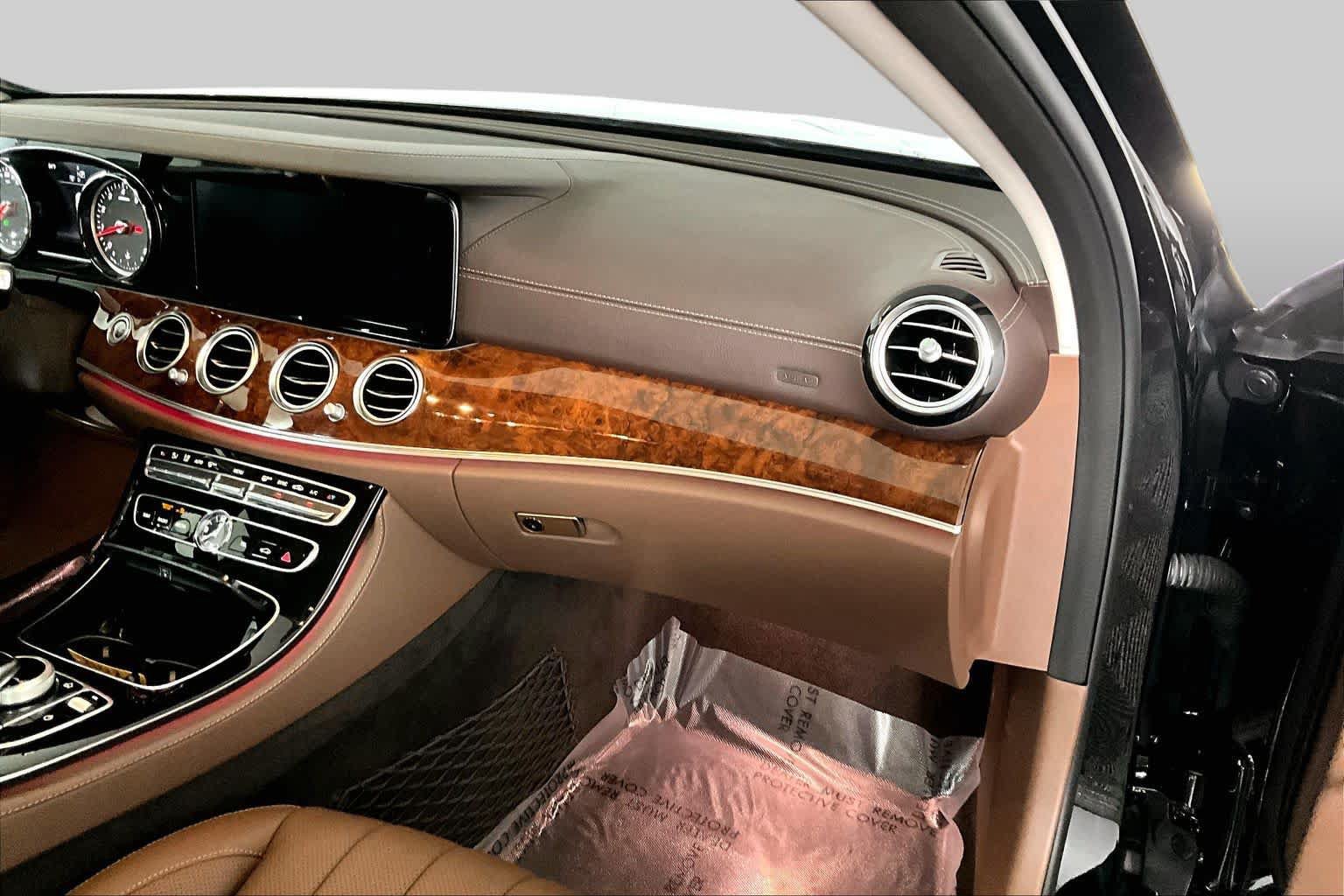 Used 2018 Mercedes-Benz E 400 4MATIC Sedan image 19