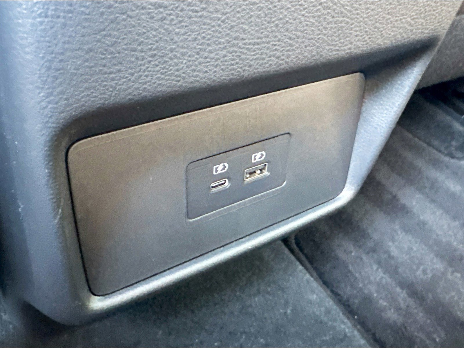 Used 2023 Nissan Rogue SV FWD image 25