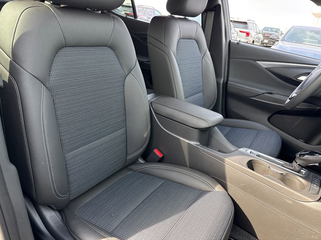 New 2026 Buick Envista Preferred FWD image 35
