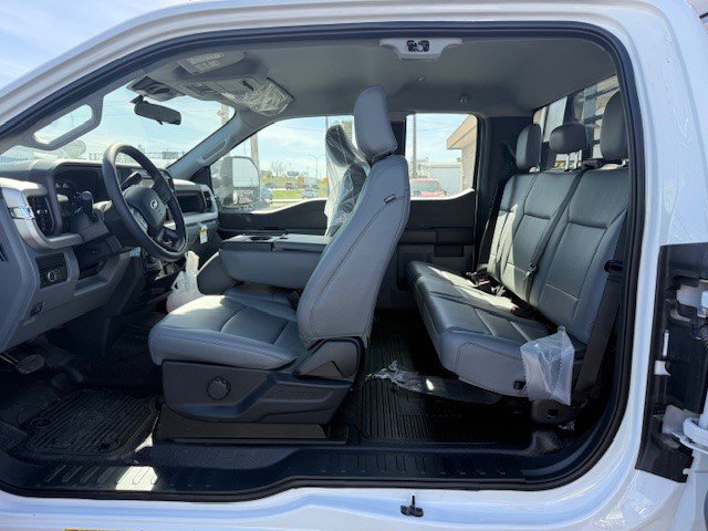 New 2026 Ford F550 4x4 SuperCab Super Duty image 9