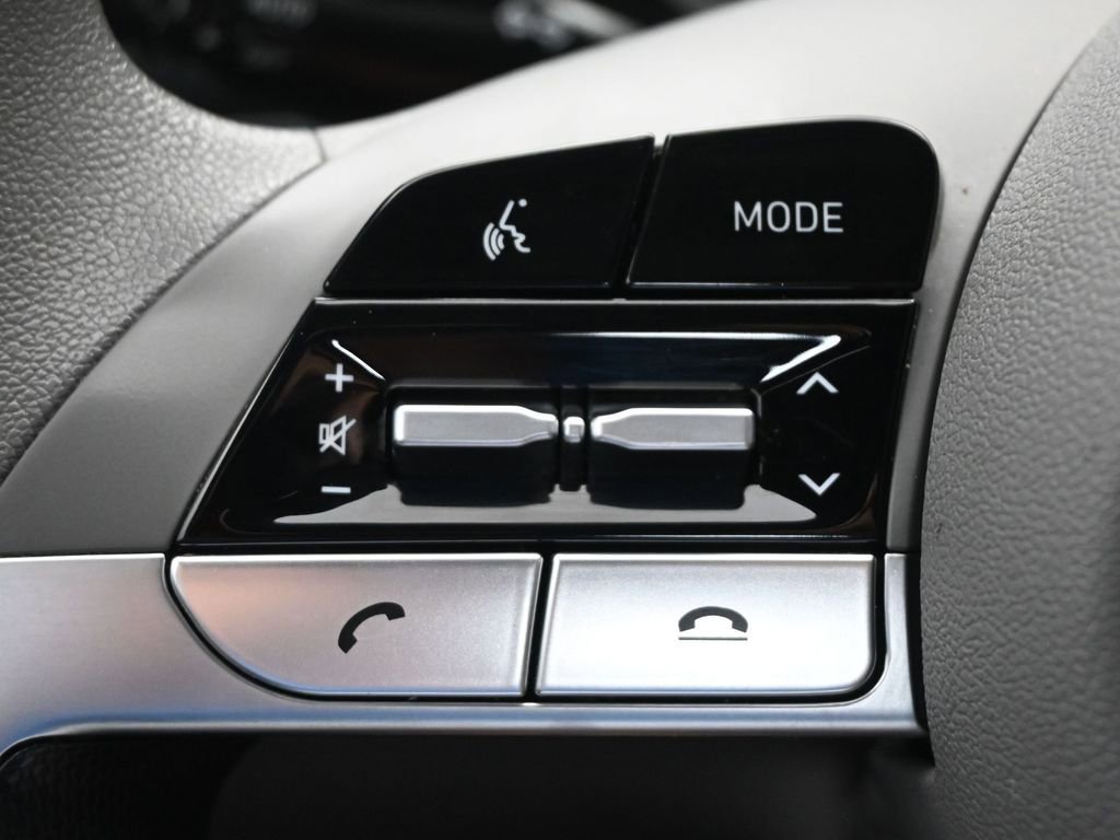 Used 2023 Hyundai Elantra SEL FWD image 27