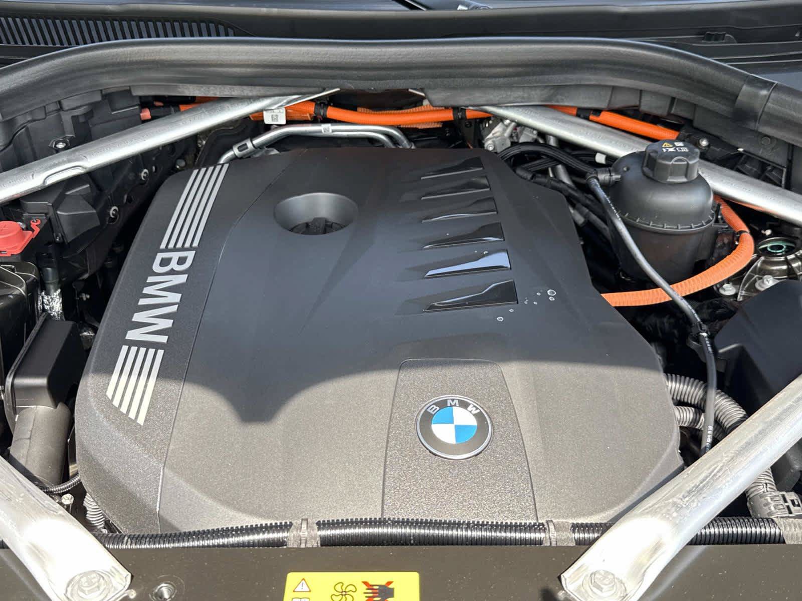 New 2026 BMW X5 xDrive50e w/ M Sport Package AWD/4WD image 13