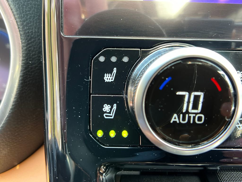 Used 2023 Toyota Highlander Platinum image 31