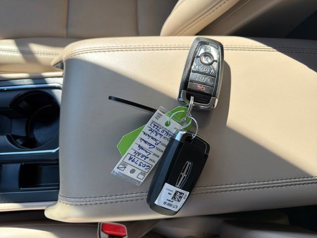 Certified 2024 Lincoln Corsair AWD w/ Equipment Group 101A image 31