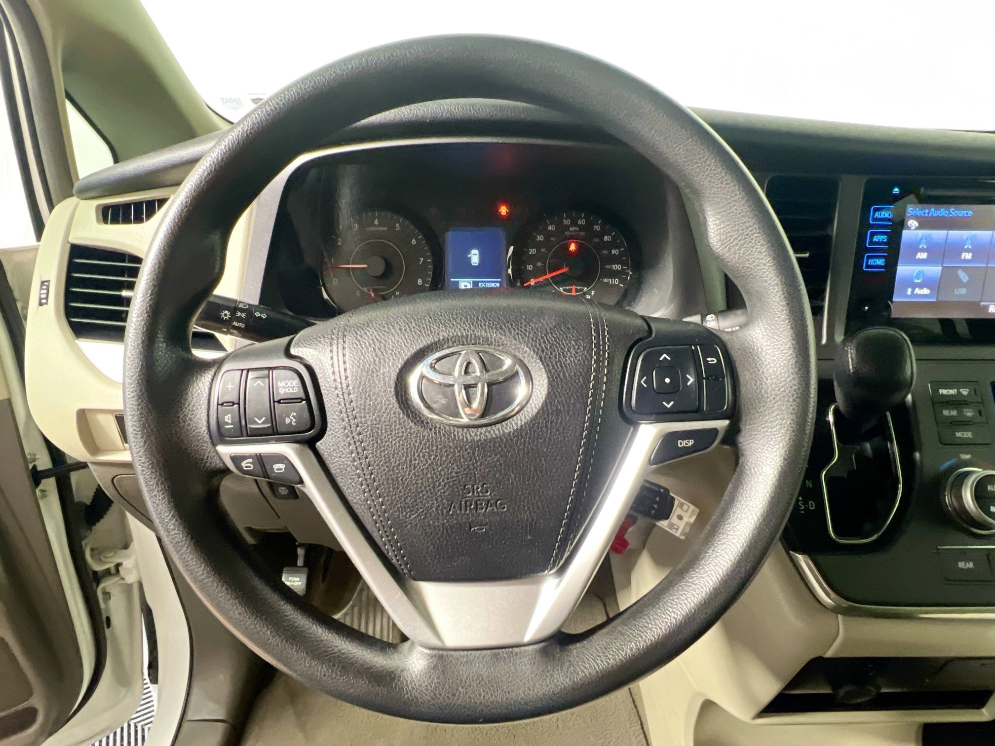 Used 2016 Toyota Sienna LE image 17