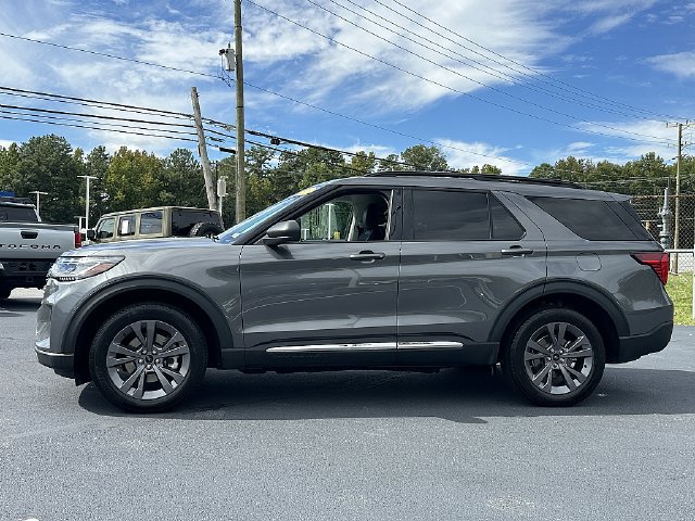Used 2025 Ford Explorer Active w/ Active Comfort Package AWD/4WD image 4