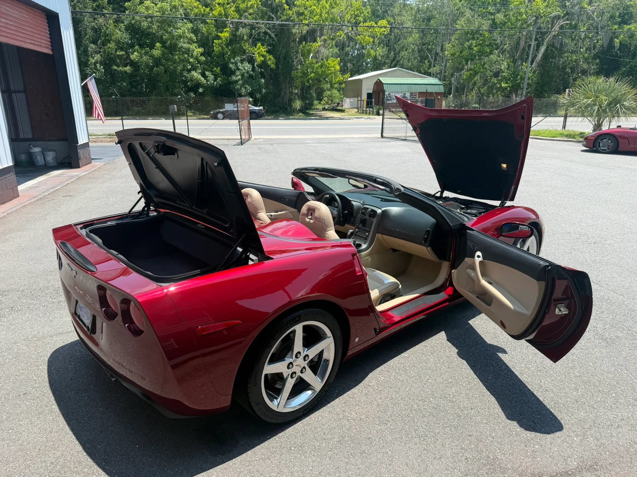 Used 2006 Chevrolet Corvette Convertible w/ Preferred Equipment Group RWD image 31