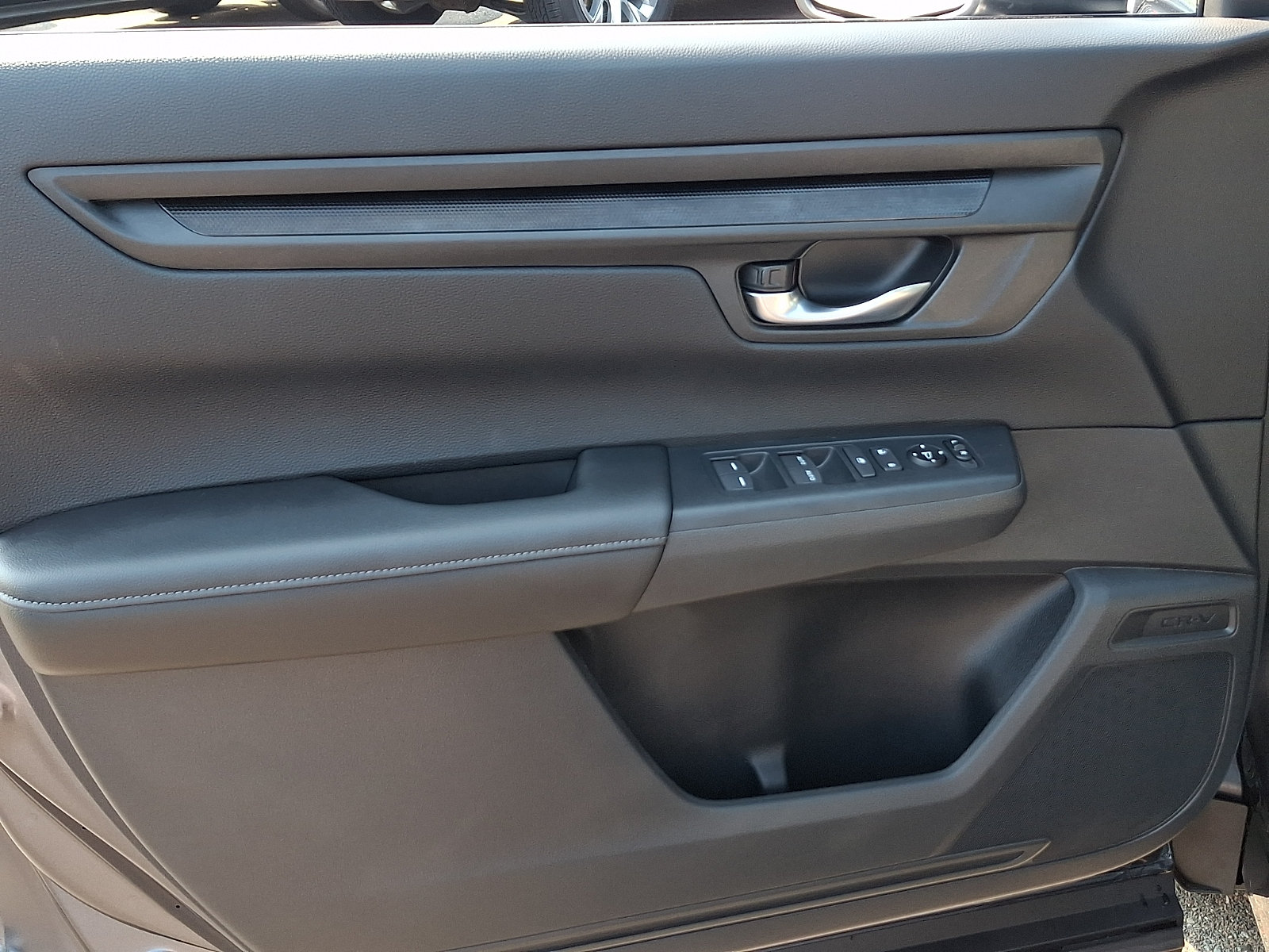Used 2025 Honda CR-V EX image 12