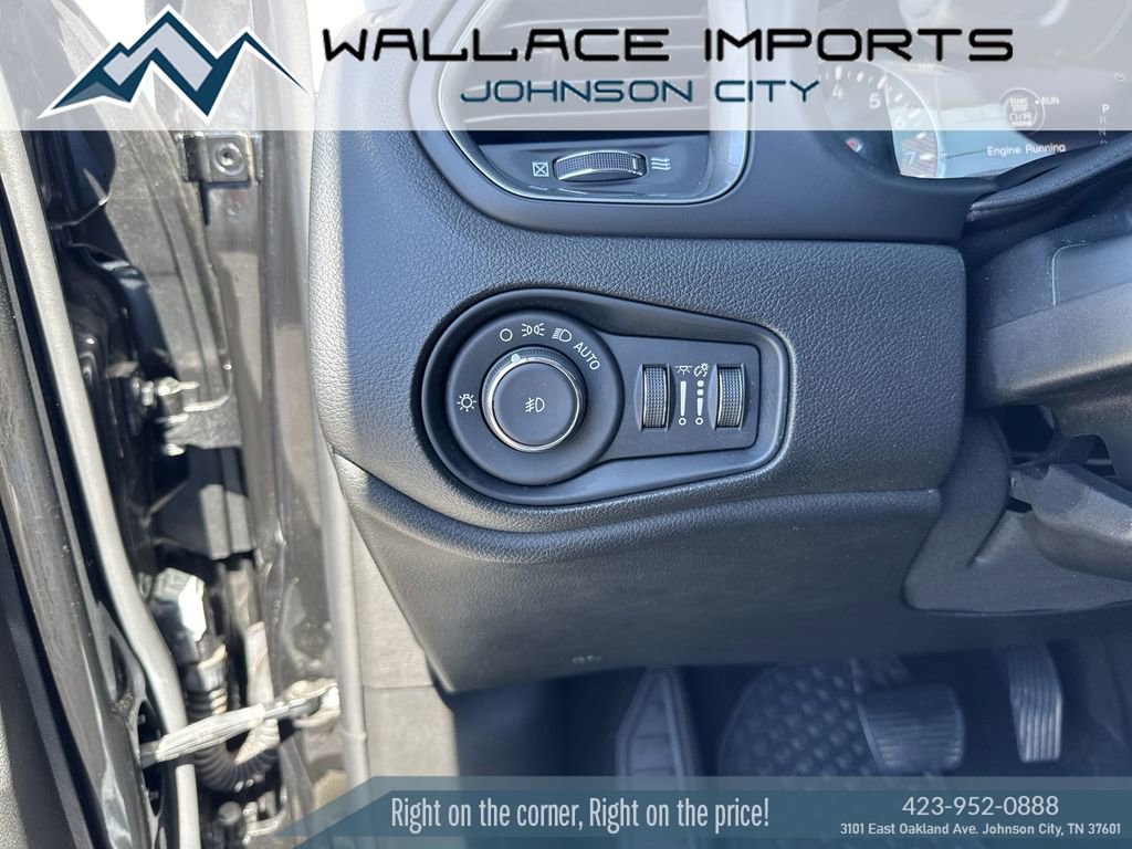 Used 2022 Jeep Renegade Latitude AWD/4WD image 33