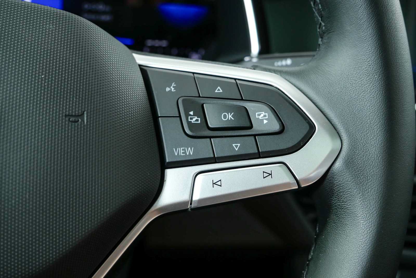 Used 2023 Volkswagen Jetta SE FWD image 11