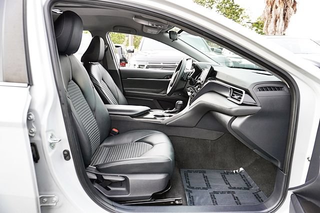 Used 2023 Toyota Camry SE FWD image 11