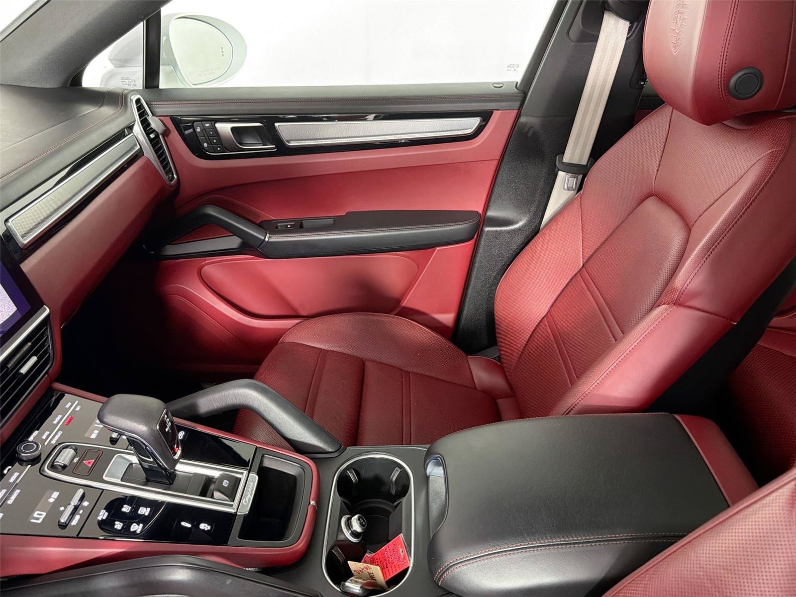 Certified 2023 Porsche Cayenne Platinum Edition AWD/4WD image 29