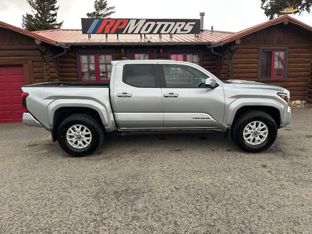 Used 2025 Toyota Tacoma TRD Sport image 26