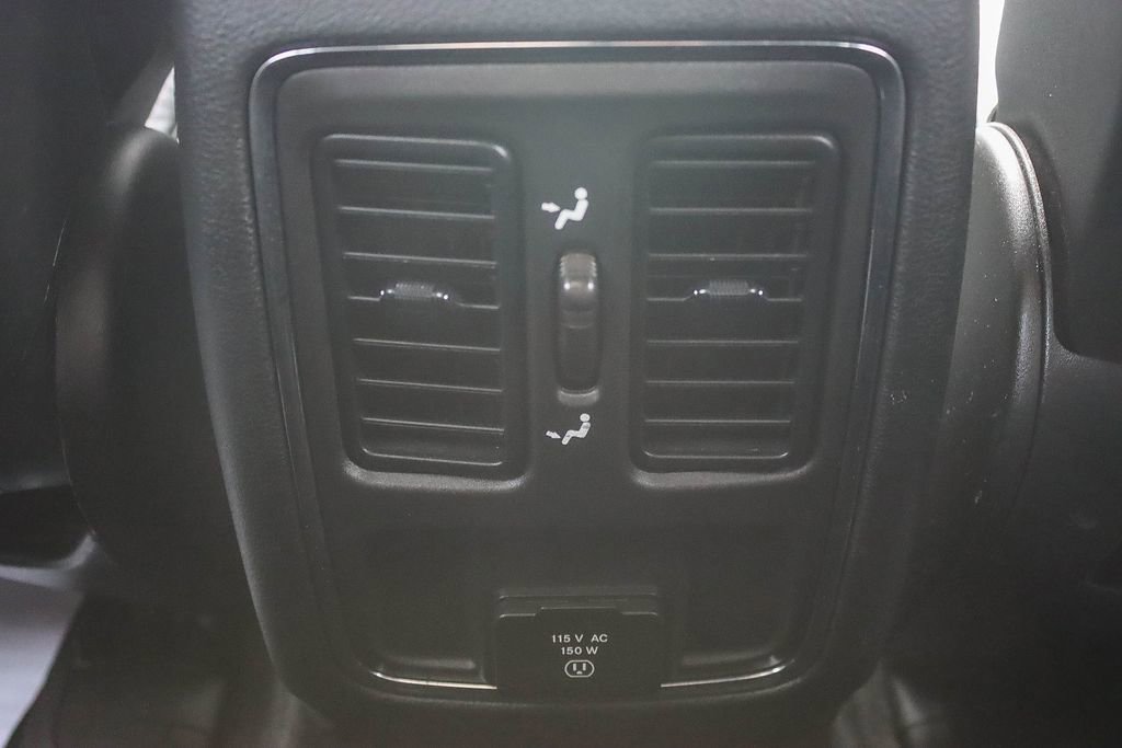 Used 2022 Jeep Grand Cherokee Laredo X image 22