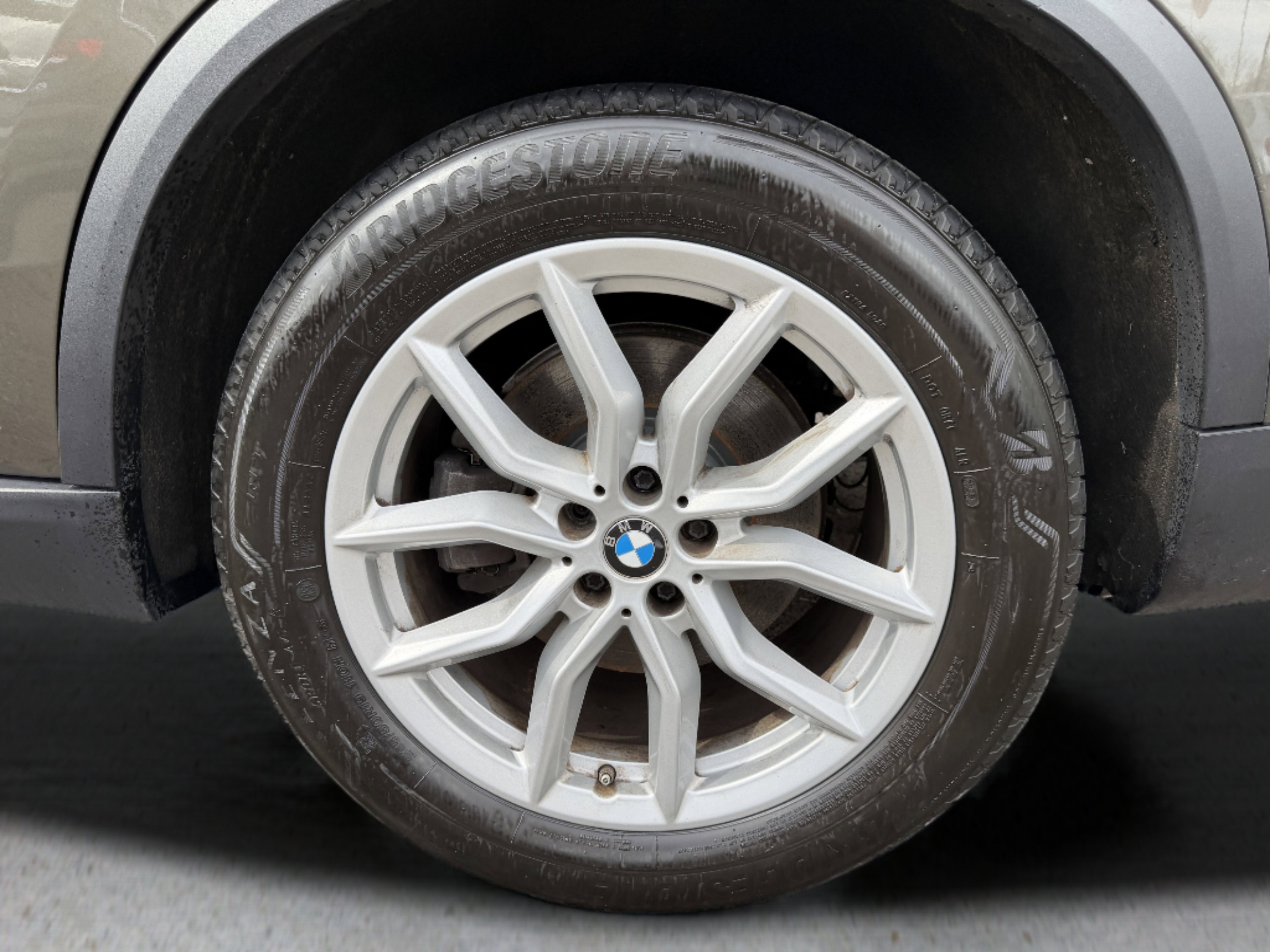 Used 2022 BMW X5 xDrive40i w/ Premium Package AWD/4WD image 19