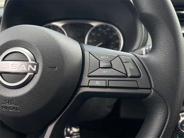 New 2025 Nissan Kicks Play S image 14
