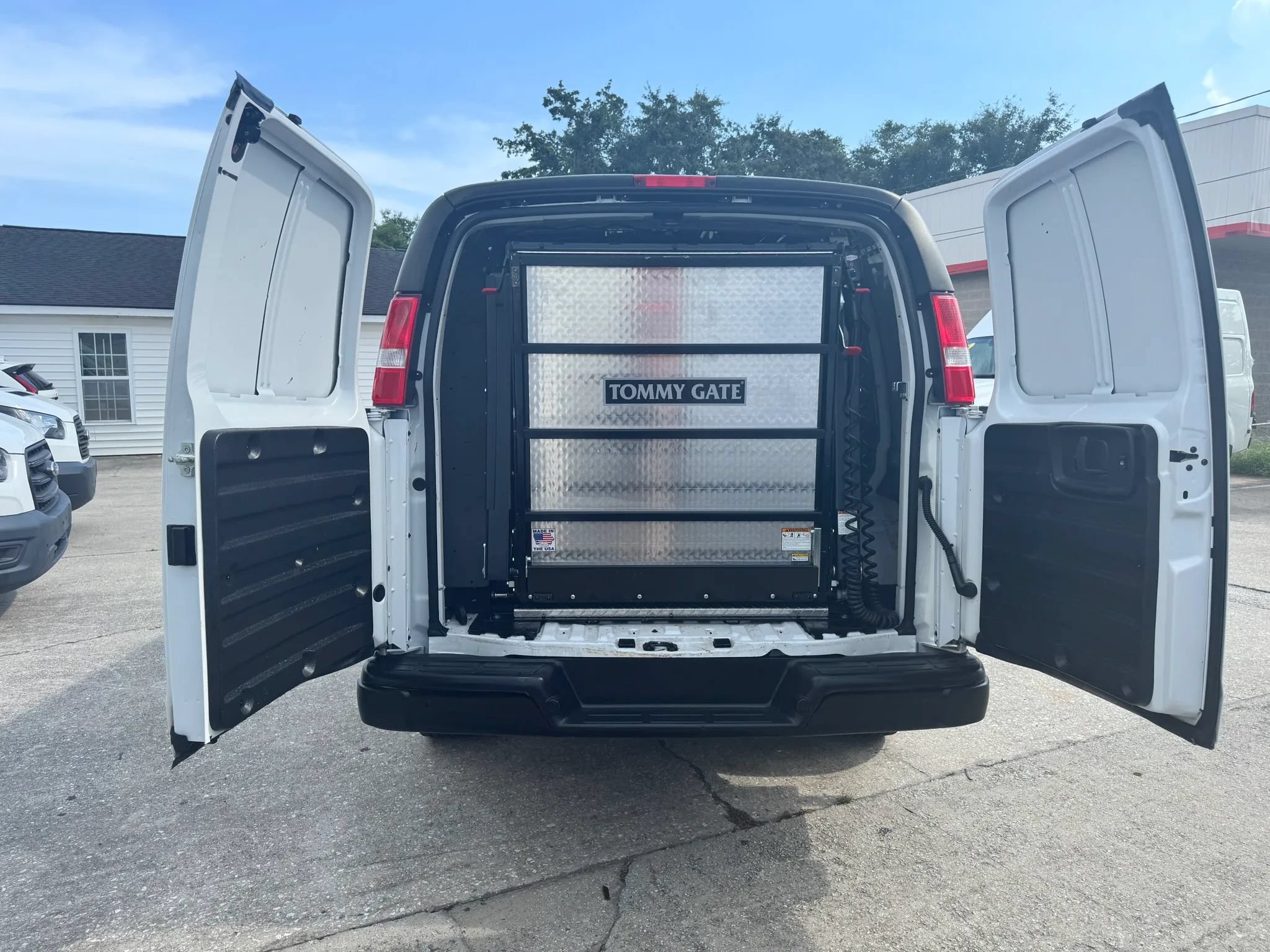 Used 2023 GMC Savana 3500 w/ Driver Convenience Package RWD image 15