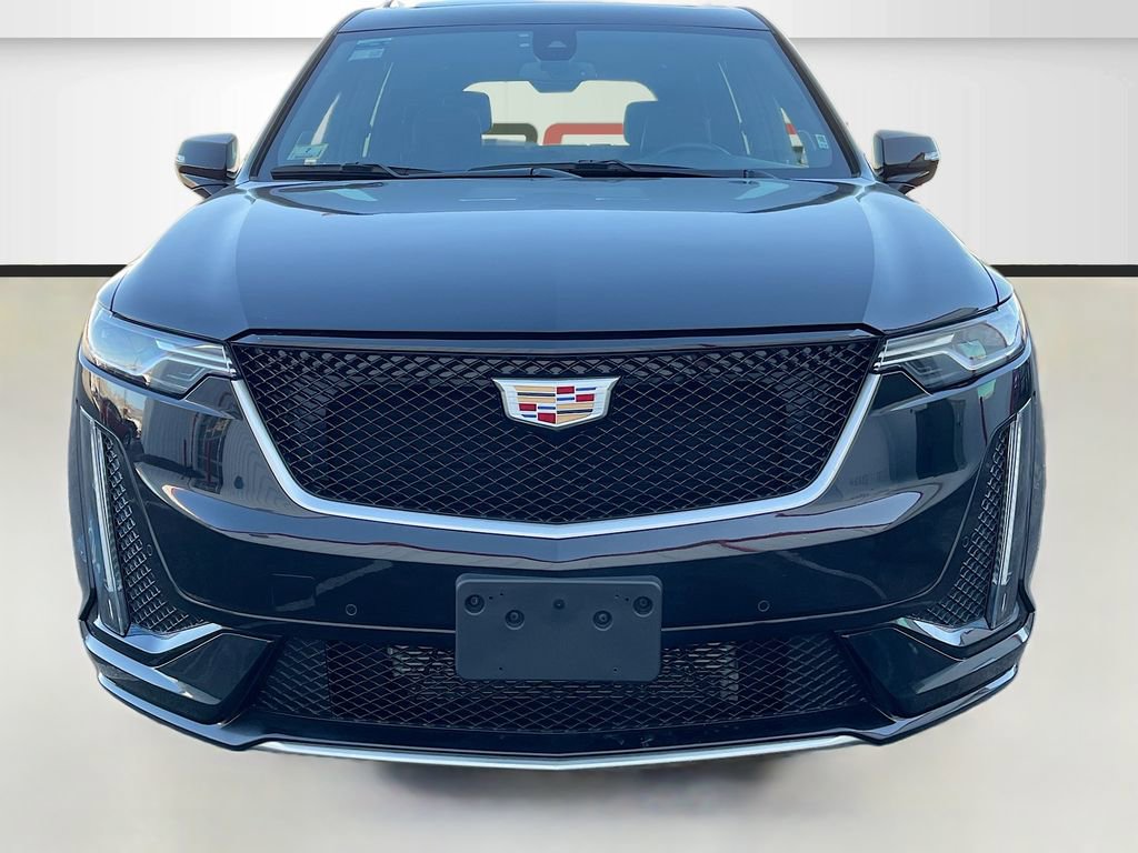 Used 2024 Cadillac XT6 Sport image 2