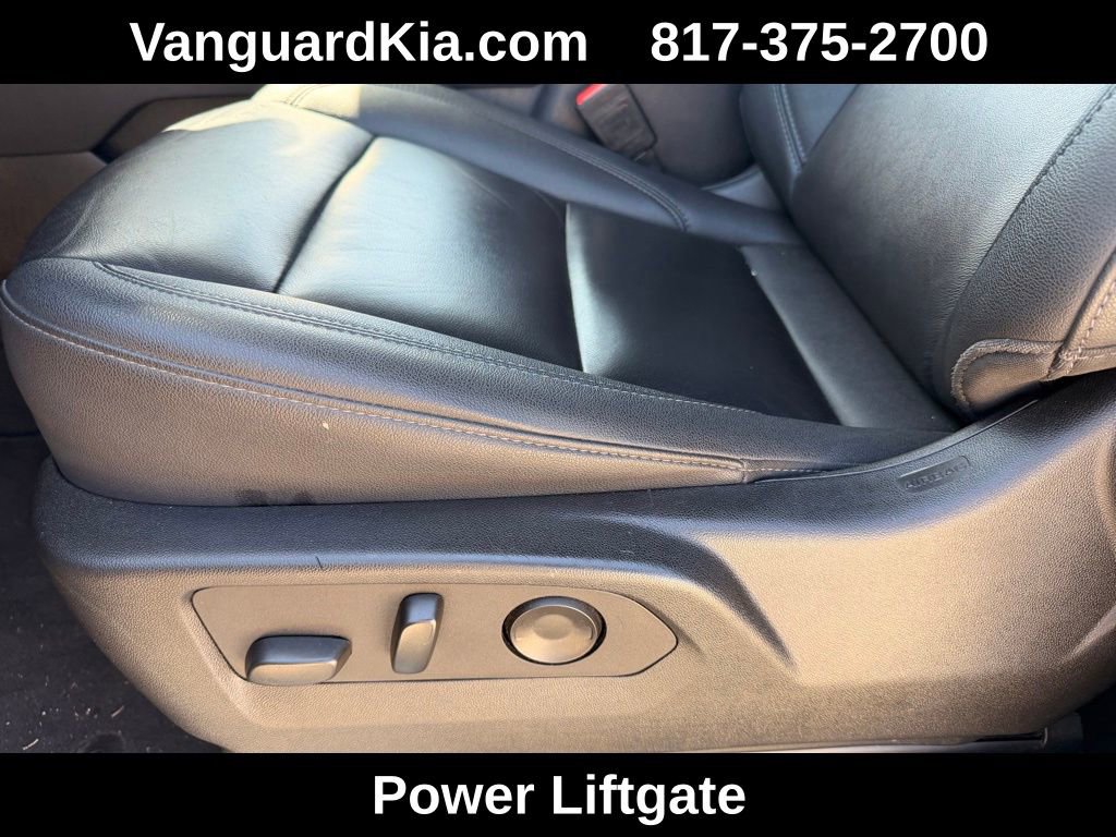 Used 2024 Chevrolet Suburban LT image 15